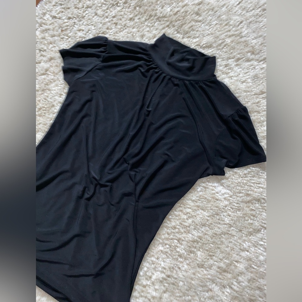 Cute black top with keyhole front turtle neck